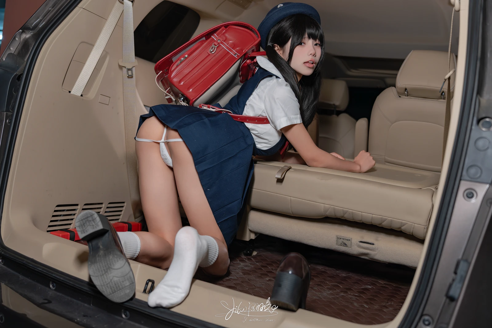 咬一口兔娘---捕获水手服-[76P1V-1.49GB]-9.webp